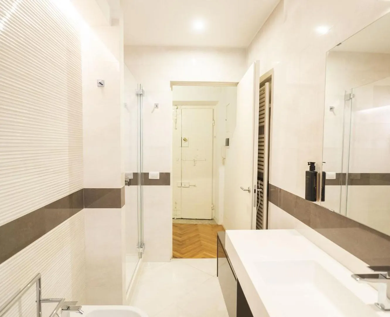 Lovely Nest With Balcony By The Spanish Steps Rome Apartment