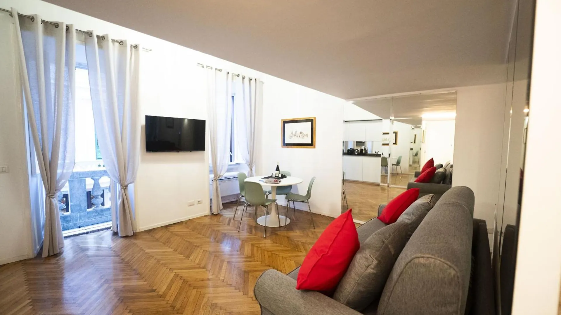 Lovely Nest With Balcony By The Spanish Steps Rome